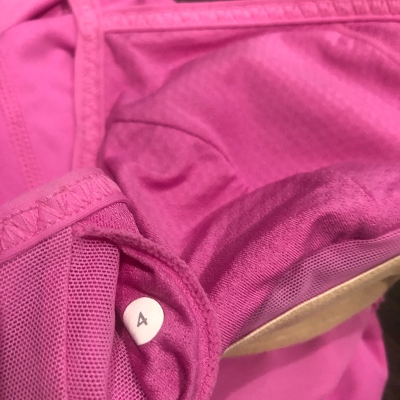 Size 4 -  2 Lululemon tank tops - Picture 12 of 12